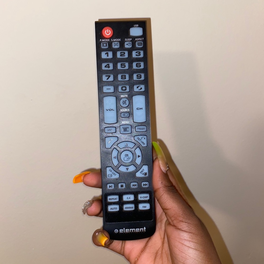 24” Element TV - Picture 7 of 7